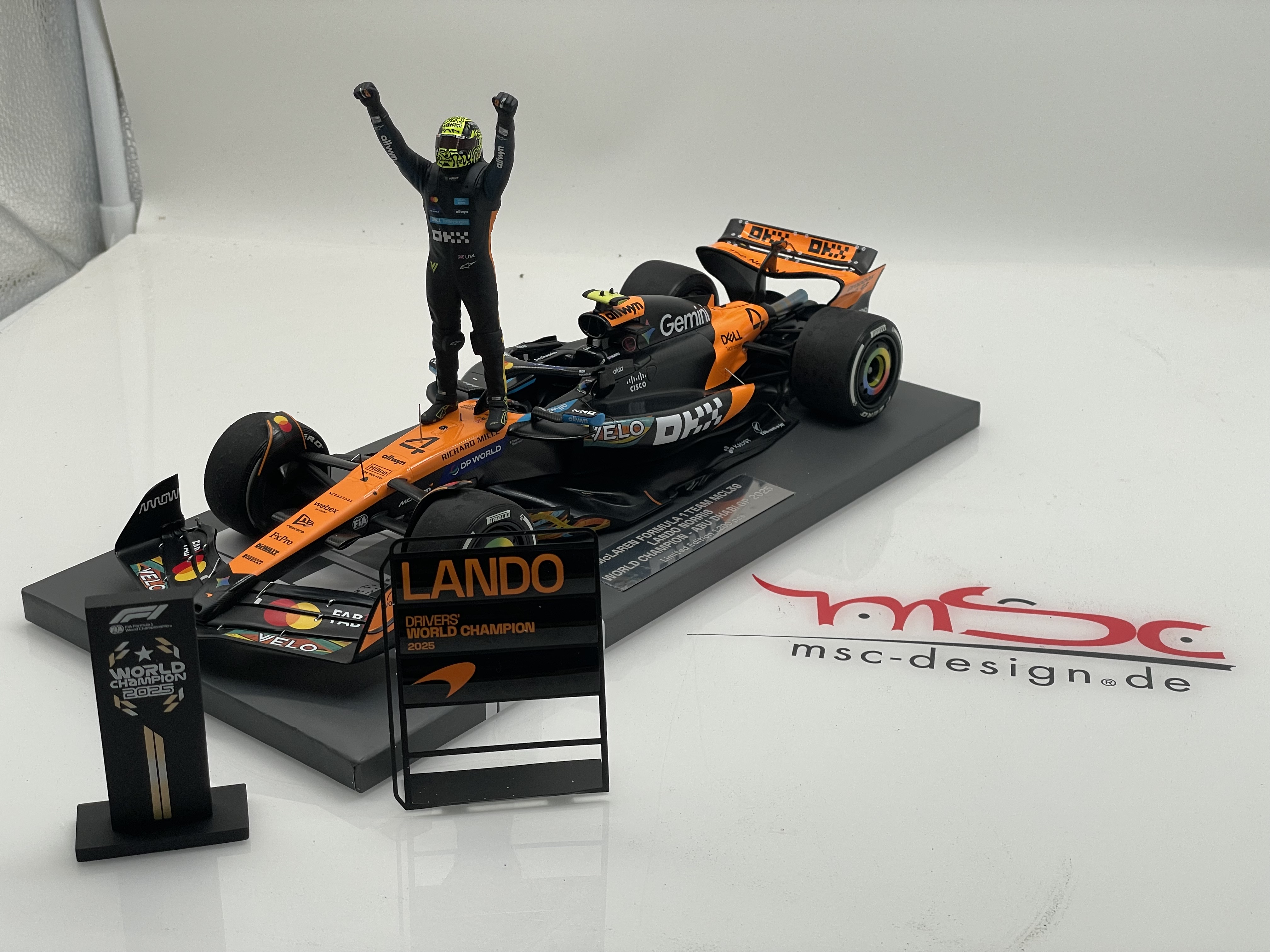 McLaren MCL39